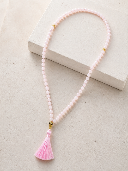 Rosenquarz Mala Kette mit Quaste – Edelstein Halskette für Yoga, Meditation & Achtsamkeit