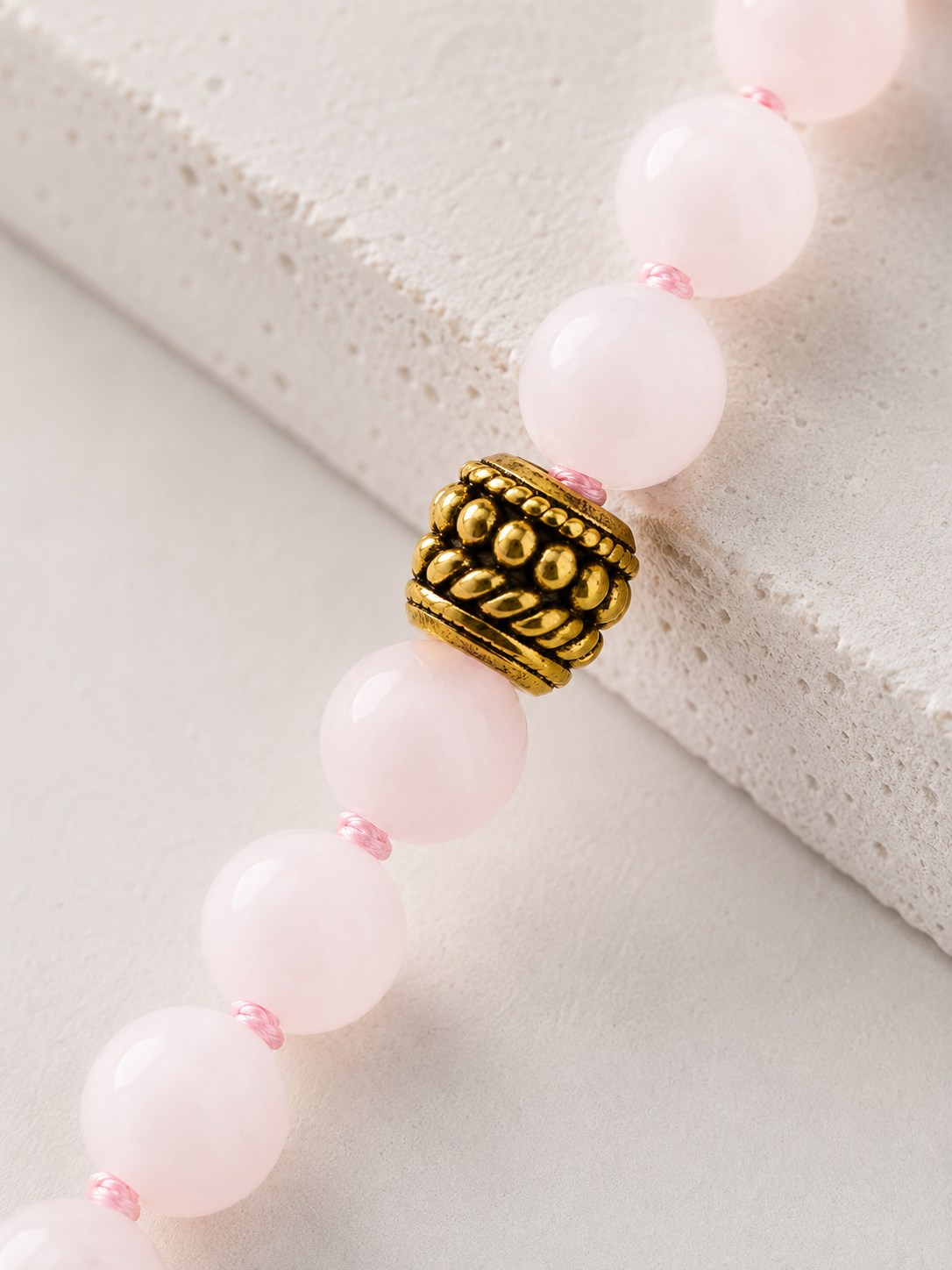 Rosenquarz Mala Kette mit Quaste – Edelstein Halskette für Yoga, Meditation & Achtsamkeit
